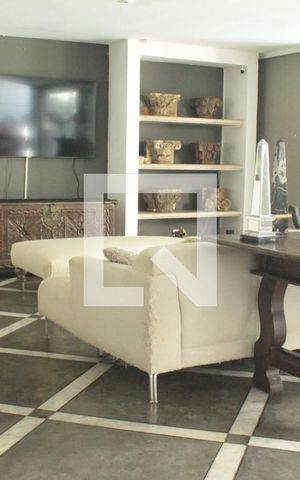 Casa à venda com 1054m², 3 quartos e 3 vagasSala 1
