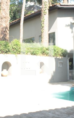 Casa à venda com 1054m², 3 quartos e 3 vagasPiscina