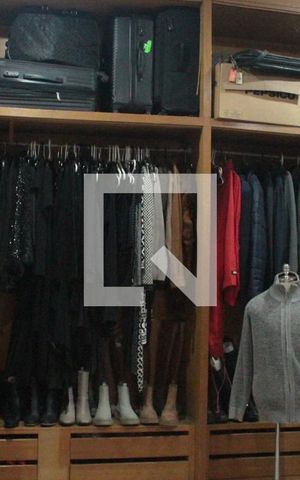 Casa à venda com 1054m², 3 quartos e 3 vagasCloset da suíte 3
