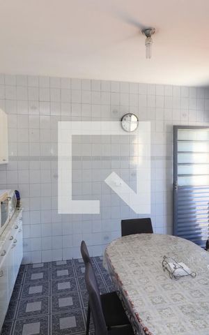 Casa para alugar com 500m², 2 quartos e 2 vagasCozinha
