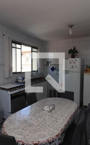 Casa para alugar com 500m², 2 quartos e 2 vagasCozinha