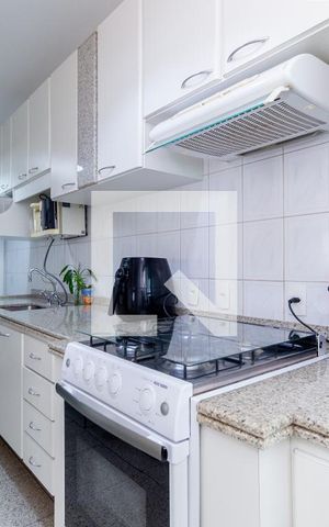 Apartamento à venda com 118m², 3 quartos e 3 vagas Apartamento à venda com 118m², 3 quartos e 3 vagasCozinha