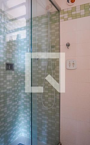 Apartamento à venda com 60m², 2 quartos e 1 vaga Apartamento à venda com 60m², 2 quartos e 1 vagaBanheiro
