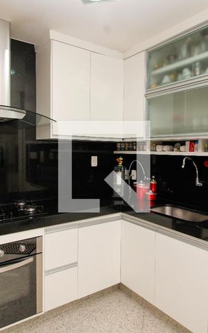 Apartamento à venda com 350m², 4 quartos e 2 vagas Apartamento à venda com 350m², 4 quartos e 2 vagasCozinha