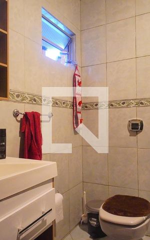 Casa à venda com 147m², 3 quartos e 2 vagasBanheiro 1