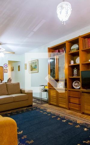 Casa à venda com 180m², 3 quartos e 2 vagas Casa à venda com 180m², 3 quartos e 2 vagasSala