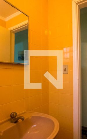 Casa à venda com 180m², 3 quartos e 2 vagas Casa à venda com 180m², 3 quartos e 2 vagasLavabo