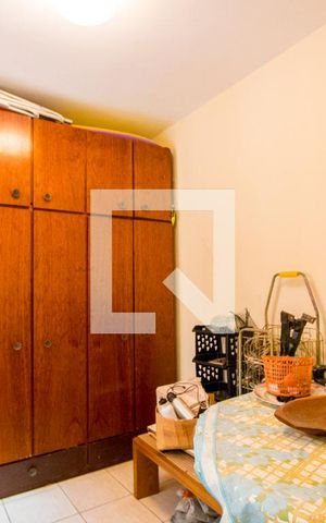 Casa à venda com 180m², 3 quartos e 2 vagas Casa à venda com 180m², 3 quartos e 2 vagasQuarto de serviço