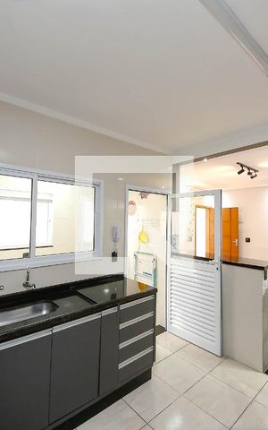 Casa de condomínio à venda com 85m², 2 quartos e 1 vaga Casa de condomínio à venda com 85m², 2 quartos e 1 vagaCozinha