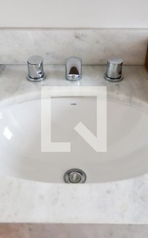 Apartamento à venda com 130m², 3 quartos e 3 vagas Apartamento à venda com 130m², 3 quartos e 3 vagasSuíte 3 Banheiro