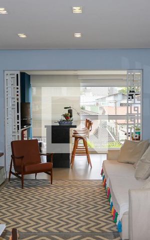 Apartamento à venda com 130m², 3 quartos e 3 vagas Apartamento à venda com 130m², 3 quartos e 3 vagasSala