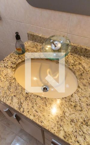 Casa à venda com 193m², 4 quartos e 4 vagas Casa à venda com 193m², 4 quartos e 4 vagasBanheiro