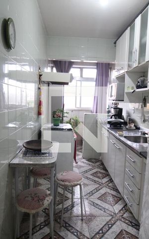 Apartamento para alugar com 58m², 2 quartos e sem vagaCozinha e Área de Serviço