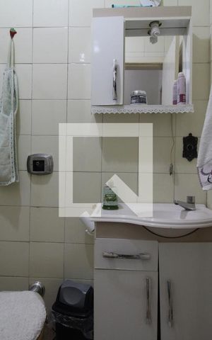 Apartamento para alugar com 58m², 2 quartos e sem vagaBanheiro
