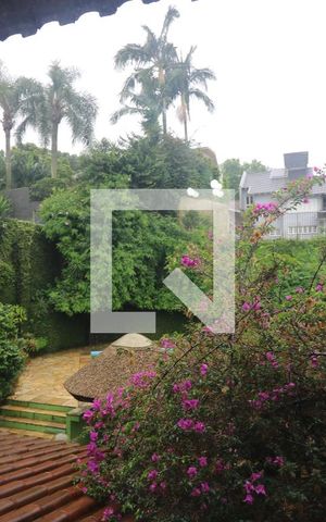 Casa à venda com 495m², 3 quartos e 3 vagas Casa à venda com 495m², 3 quartos e 3 vagasVista da Suíte 1