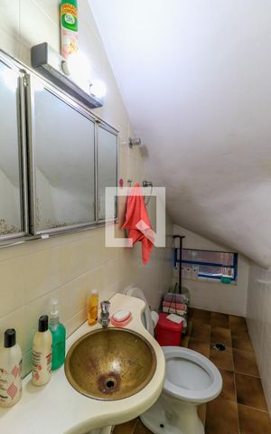 Casa à venda com 170m², 4 quartos e 2 vagas Casa à venda com 170m², 4 quartos e 2 vagasLavabo