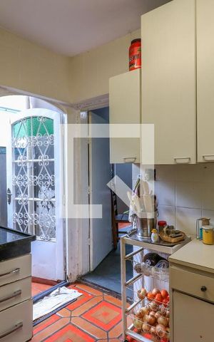 Casa à venda com 170m², 4 quartos e 2 vagas Casa à venda com 170m², 4 quartos e 2 vagasCozinha