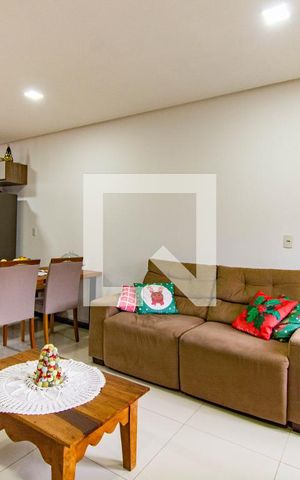 Casa para alugar com 109m², 3 quartos e 2 vagasSala