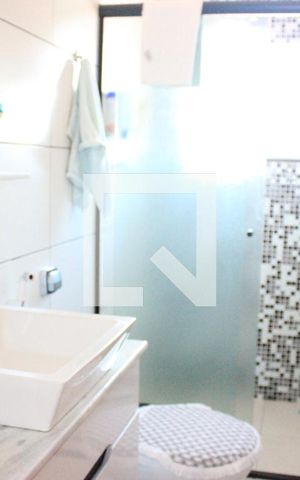 Casa à venda com 150m², 4 quartos e 2 vagasBanheiro dos quartos, piso superior