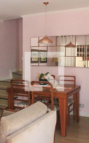 Casa à venda com 150m², 4 quartos e 2 vagasSala do imóvel