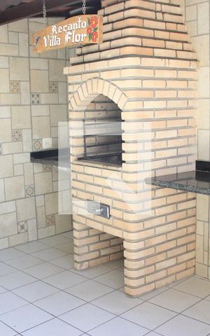 Casa à venda com 150m², 4 quartos e 2 vagasChurrasqueira