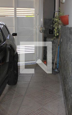 Casa à venda com 150m², 4 quartos e 2 vagasGaragem