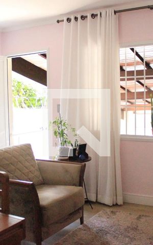 Casa à venda com 150m², 4 quartos e 2 vagasSala do imóvel
