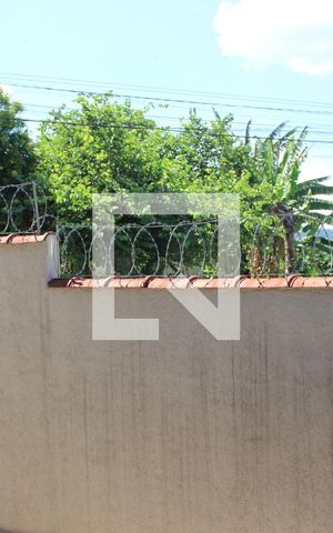 Casa à venda com 150m², 4 quartos e 2 vagasAcesso lateral à garagem