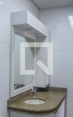Apartamento à venda com 60m², 2 quartos e 1 vaga Apartamento à venda com 60m², 2 quartos e 1 vagaBanheiro