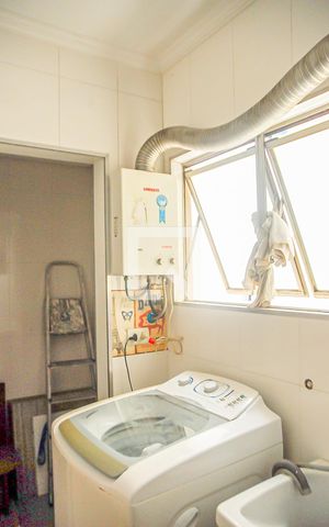 Apartamento à venda com 60m², 2 quartos e 1 vaga Apartamento à venda com 60m², 2 quartos e 1 vagaÁrea de Serviço