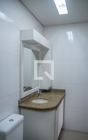 Apartamento à venda com 60m², 2 quartos e 1 vaga Apartamento à venda com 60m², 2 quartos e 1 vagaBanheiro