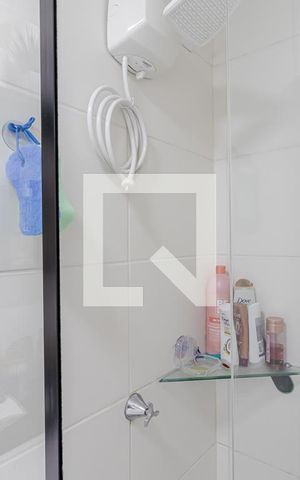 Apartamento à venda com 32m², 2 quartos e sem vaga Apartamento à venda com 32m², 2 quartos e sem vagaBanheiro