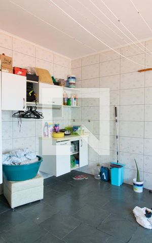 Casa à venda com 420m², 5 quartos e 4 vagas Casa à venda com 420m², 5 quartos e 4 vagasLavanderia