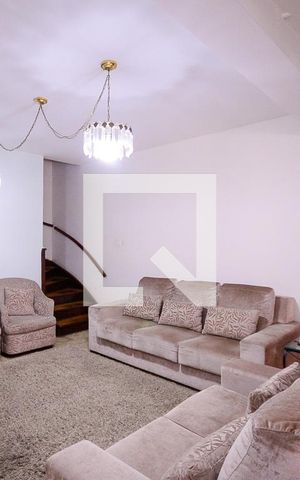 Casa à venda com 140m², 3 quartos e 1 vaga Casa à venda com 140m², 3 quartos e 1 vagaSala