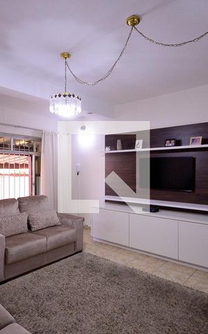 Casa à venda com 140m², 3 quartos e 1 vaga Casa à venda com 140m², 3 quartos e 1 vagaSala