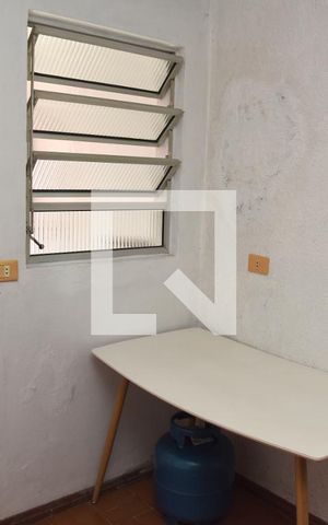 Casa à venda com 150m², 2 quartos e 2 vagasQuarto de Serviço