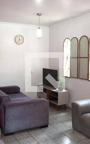 Casa à venda com 150m², 2 quartos e 2 vagasSala