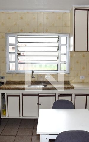 Casa à venda com 150m², 2 quartos e 2 vagasCozinha
