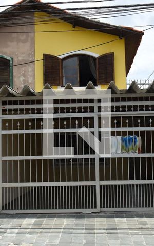 Casa à venda com 150m², 2 quartos e 2 vagasFachada