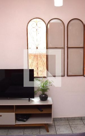 Casa à venda com 150m², 2 quartos e 2 vagasSala