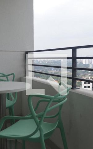 Studio para alugar com 25m², 1 quarto e 1 vaga Studio para alugar com 25m², 1 quarto e 1 vagaVaranda
