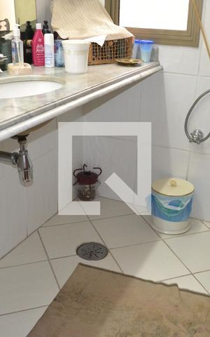 Apartamento à venda com 220m², 3 quartos e 4 vagasBanheiro Suíte