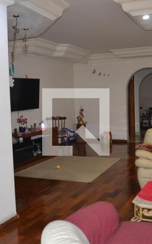 Apartamento à venda com 220m², 3 quartos e 4 vagasSala