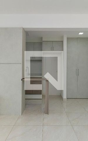 Apartamento à venda com 72m², 2 quartos e 1 vaga Apartamento à venda com 72m², 2 quartos e 1 vagaSala