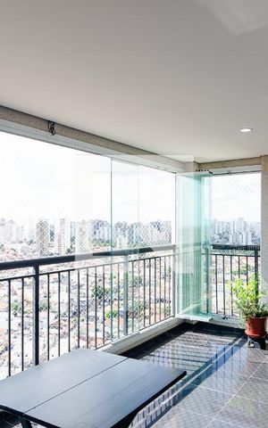 Apartamento à venda com 106m², 3 quartos e 2 vagas Apartamento à venda com 106m², 3 quartos e 2 vagasVaranda