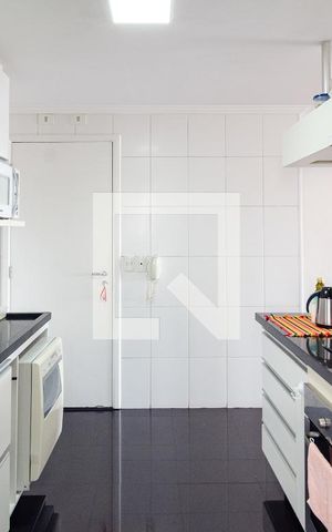 Apartamento à venda com 106m², 3 quartos e 2 vagas Apartamento à venda com 106m², 3 quartos e 2 vagasCozinha
