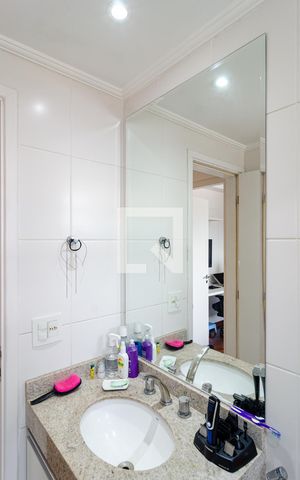 Apartamento à venda com 106m², 3 quartos e 2 vagas Apartamento à venda com 106m², 3 quartos e 2 vagasBanheiro Social