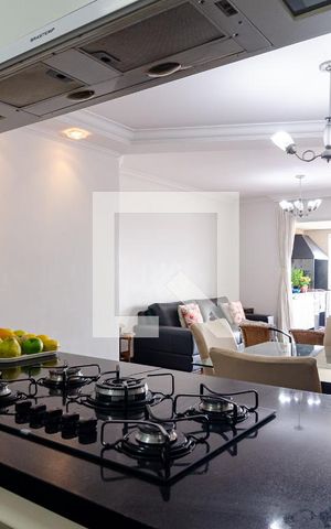 Apartamento à venda com 106m², 3 quartos e 2 vagas Apartamento à venda com 106m², 3 quartos e 2 vagasCozinha