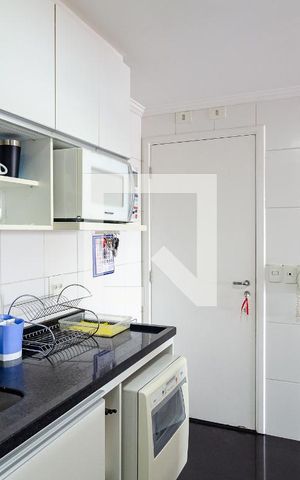 Apartamento à venda com 106m², 3 quartos e 2 vagas Apartamento à venda com 106m², 3 quartos e 2 vagasCozinha