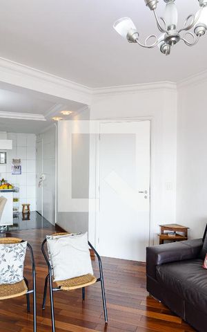 Apartamento à venda com 106m², 3 quartos e 2 vagas Apartamento à venda com 106m², 3 quartos e 2 vagasSala